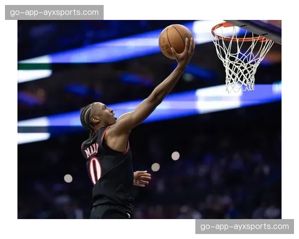 76人进攻端全面复苏 马克西乔治合砍38分扳平系列赛